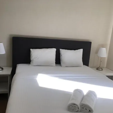 Apartment With Rooftop Garden