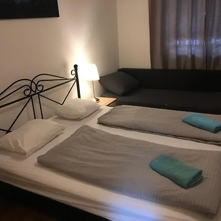 Apartment With Rooftop Garden Zürich